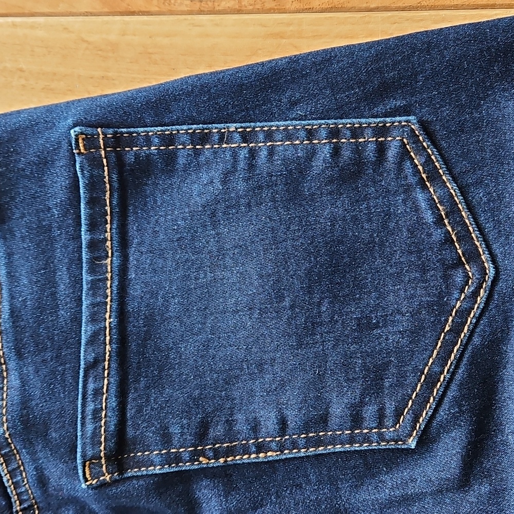 Dynamite High Rise Flared Jeans, Size 26 - Picture 4 of 8